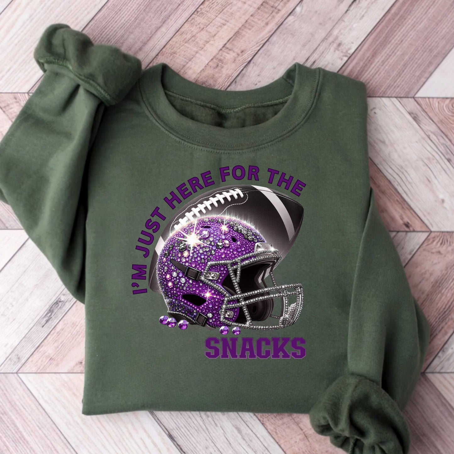 IM JUST HERE FOR THE SNACKS Pullover Hoodie