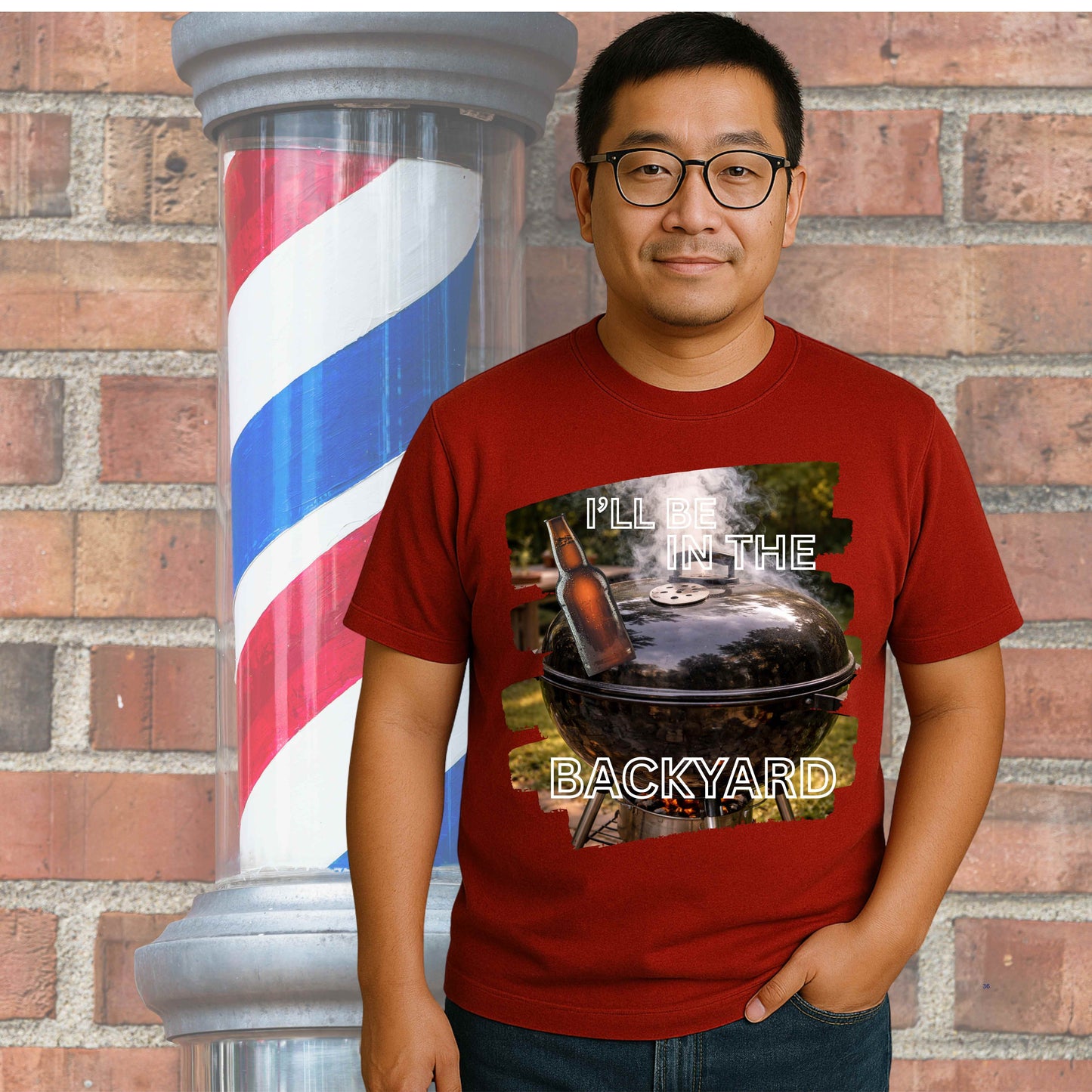 I'LL BE IN THE BACKYARD. T-Shirt