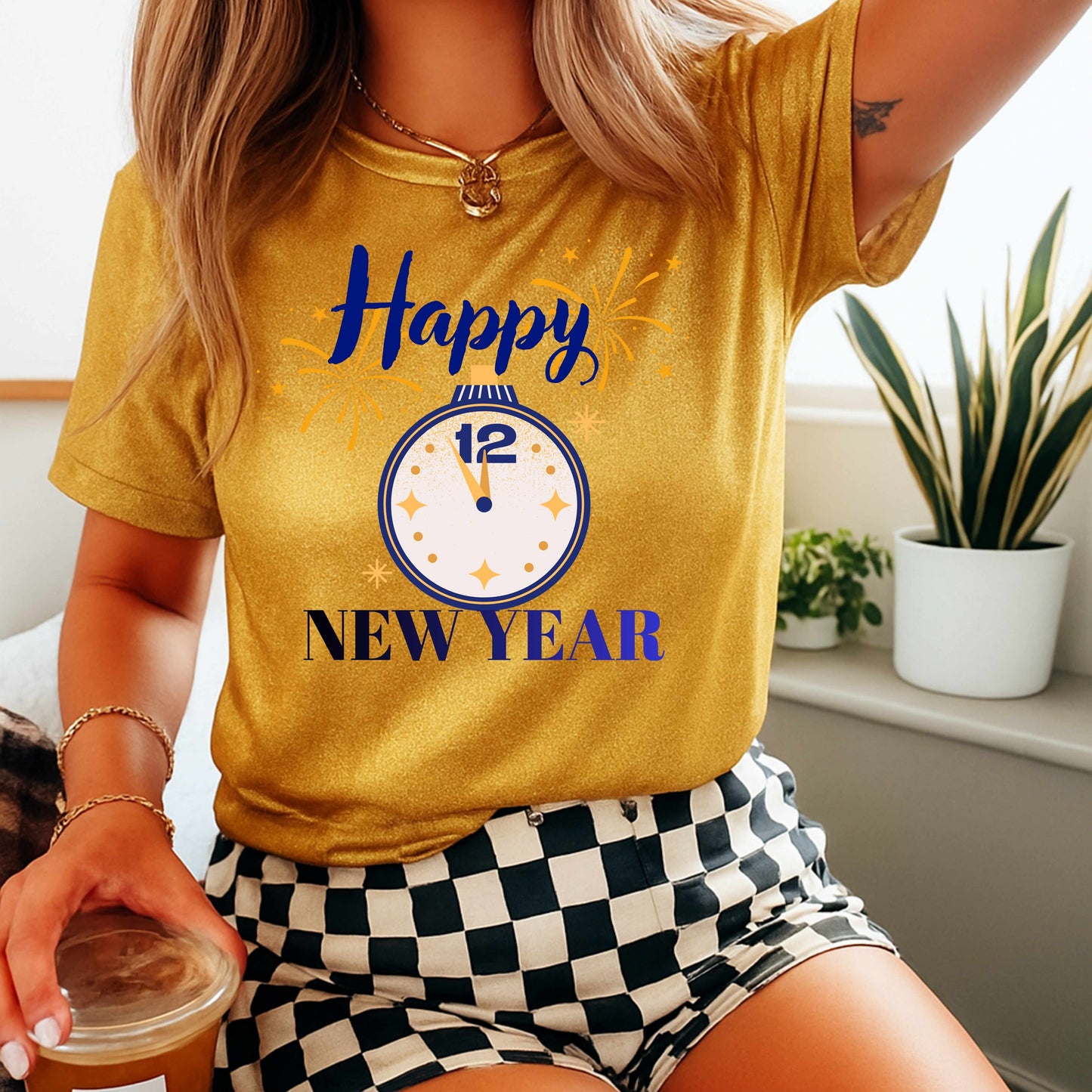 HAPPY NEW YEAR CLOCK. T-Shirt