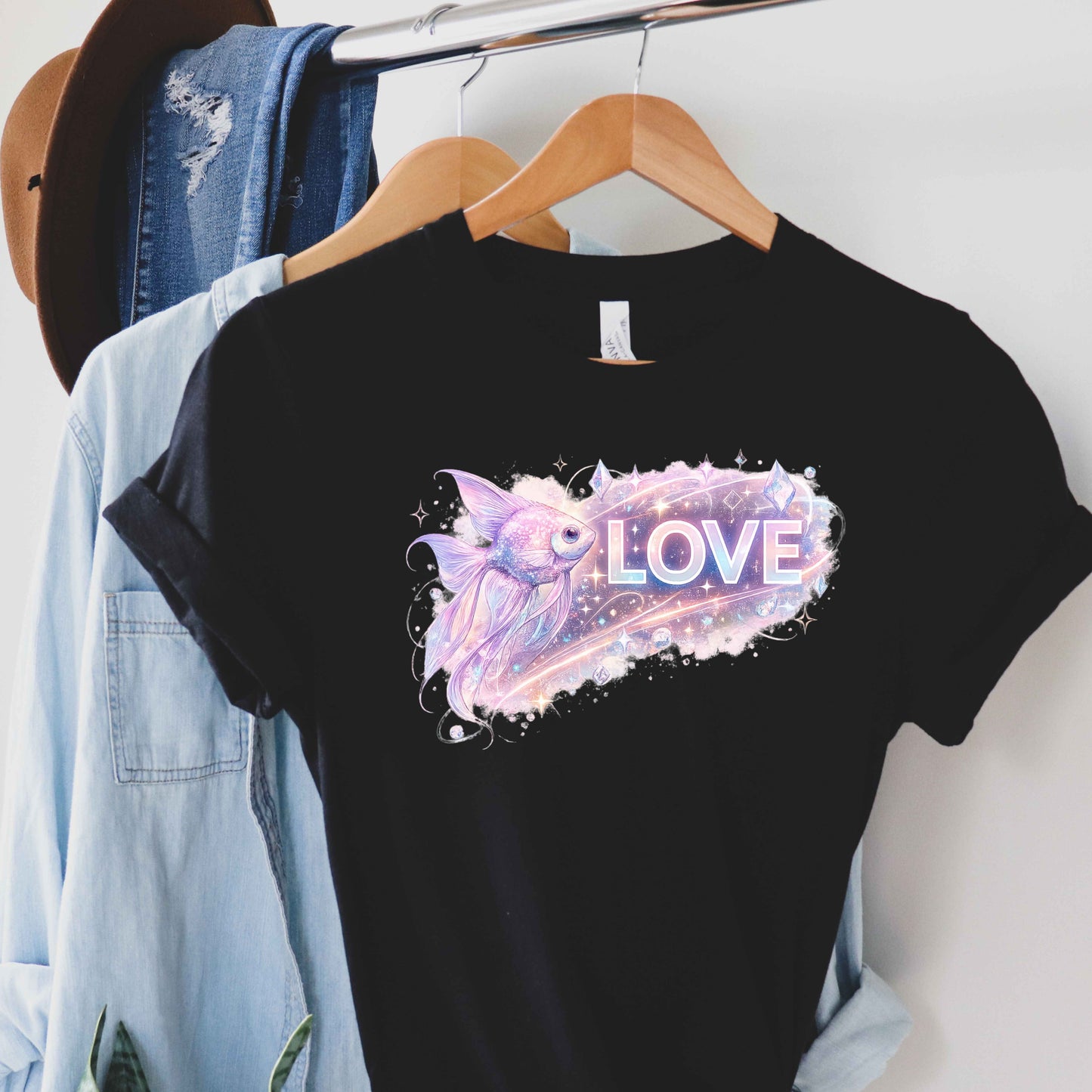GOLDFISH LOVE . T-Shirt