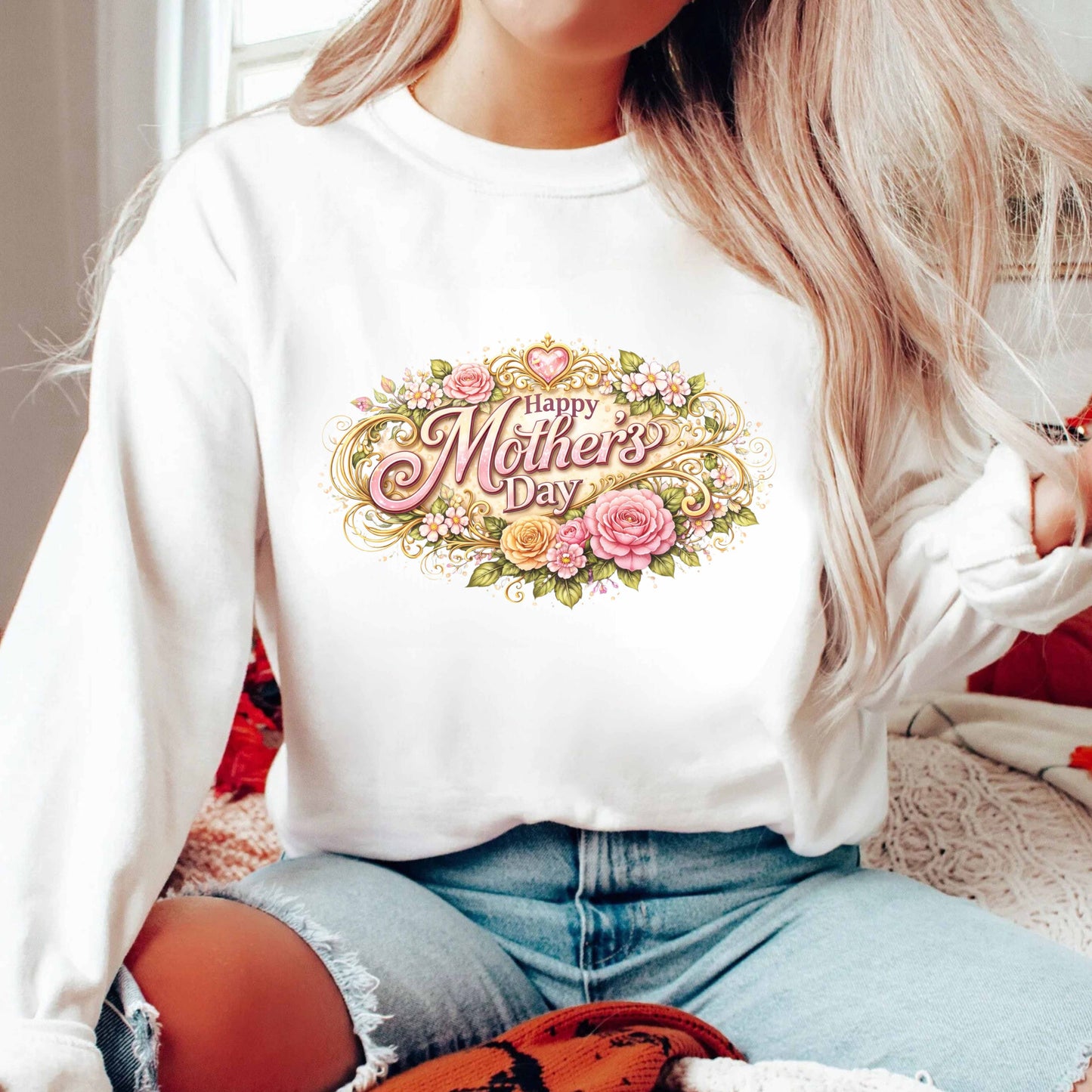HAPPY MOTHER'S DAY FLOWERS AND A HEART. T-Shirt
