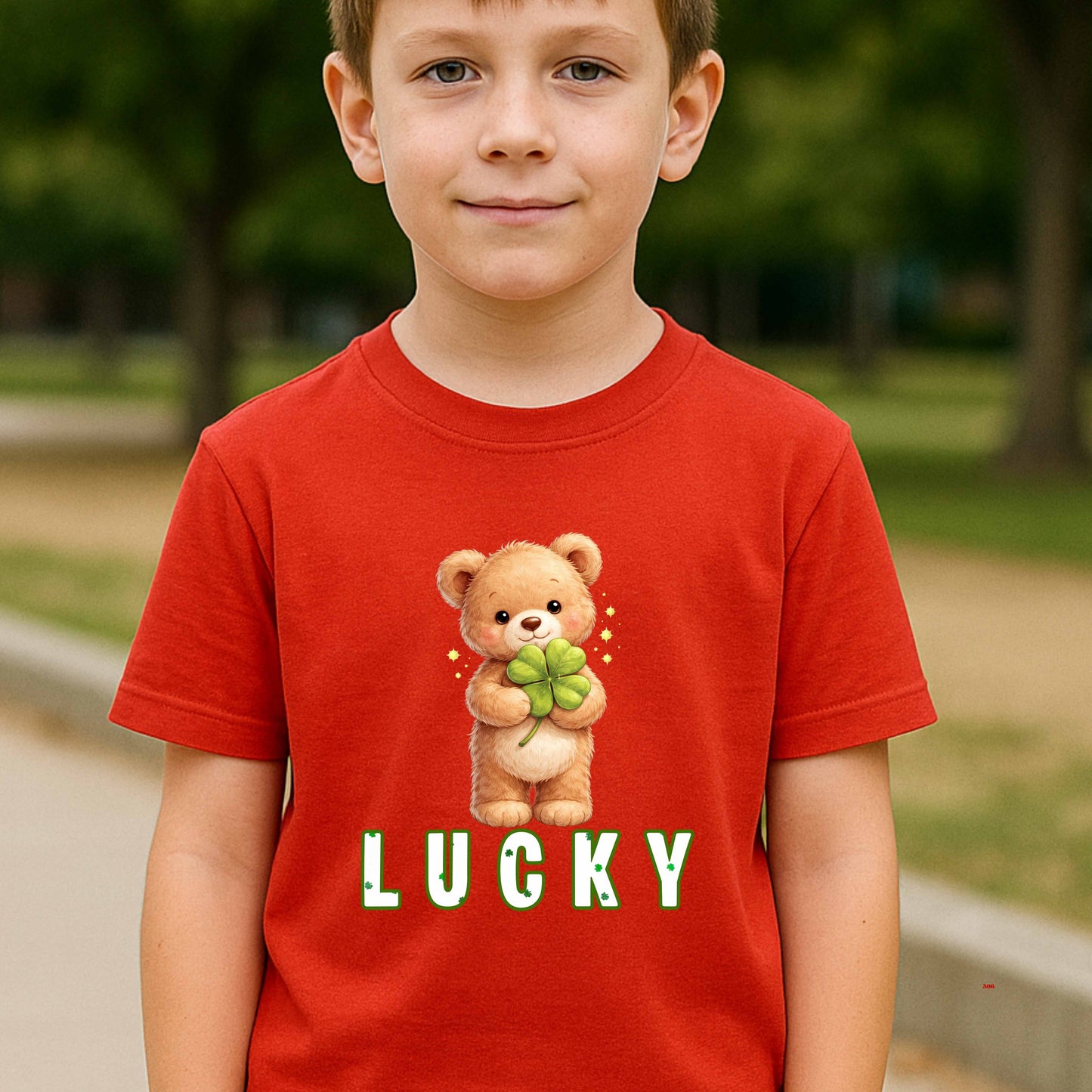 LUCKY TEDDY BEAR HOLDING A 4 LEAF CLOVER.  T-Shirt