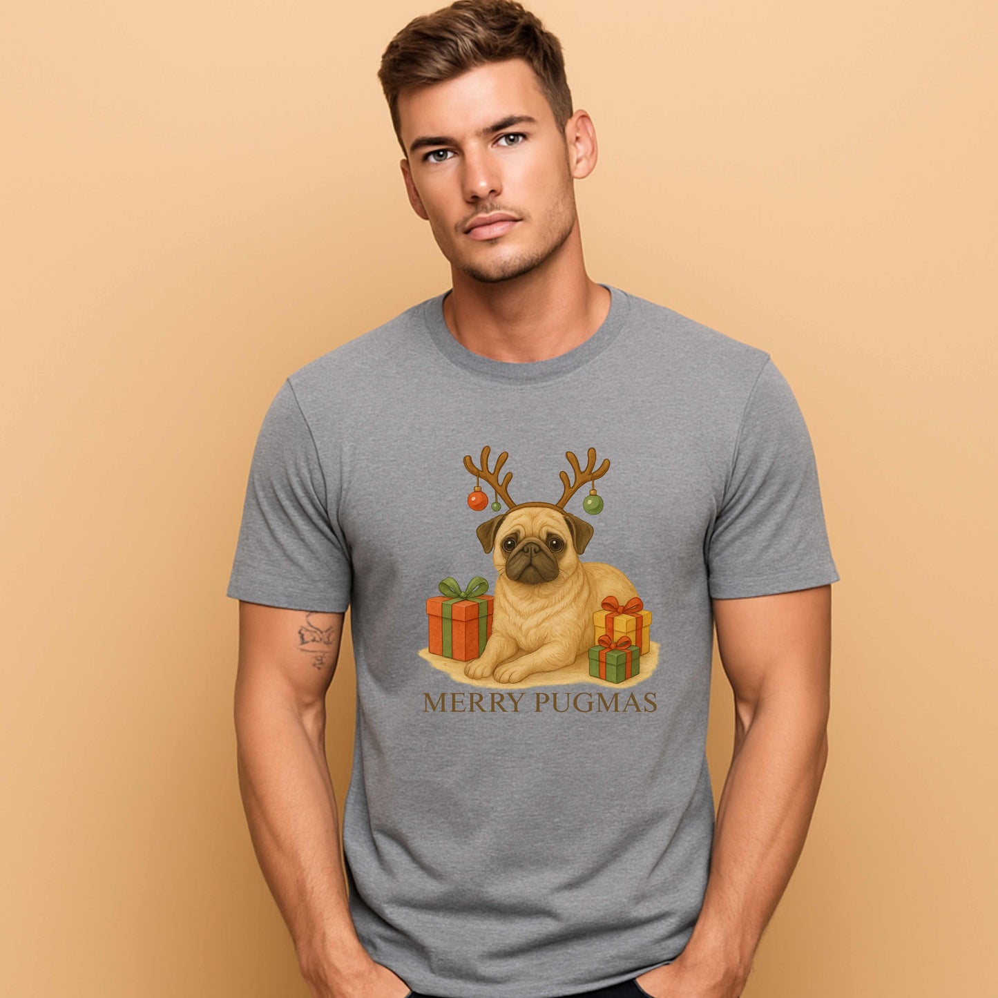 MERRY PUGMAS. T-Shirt