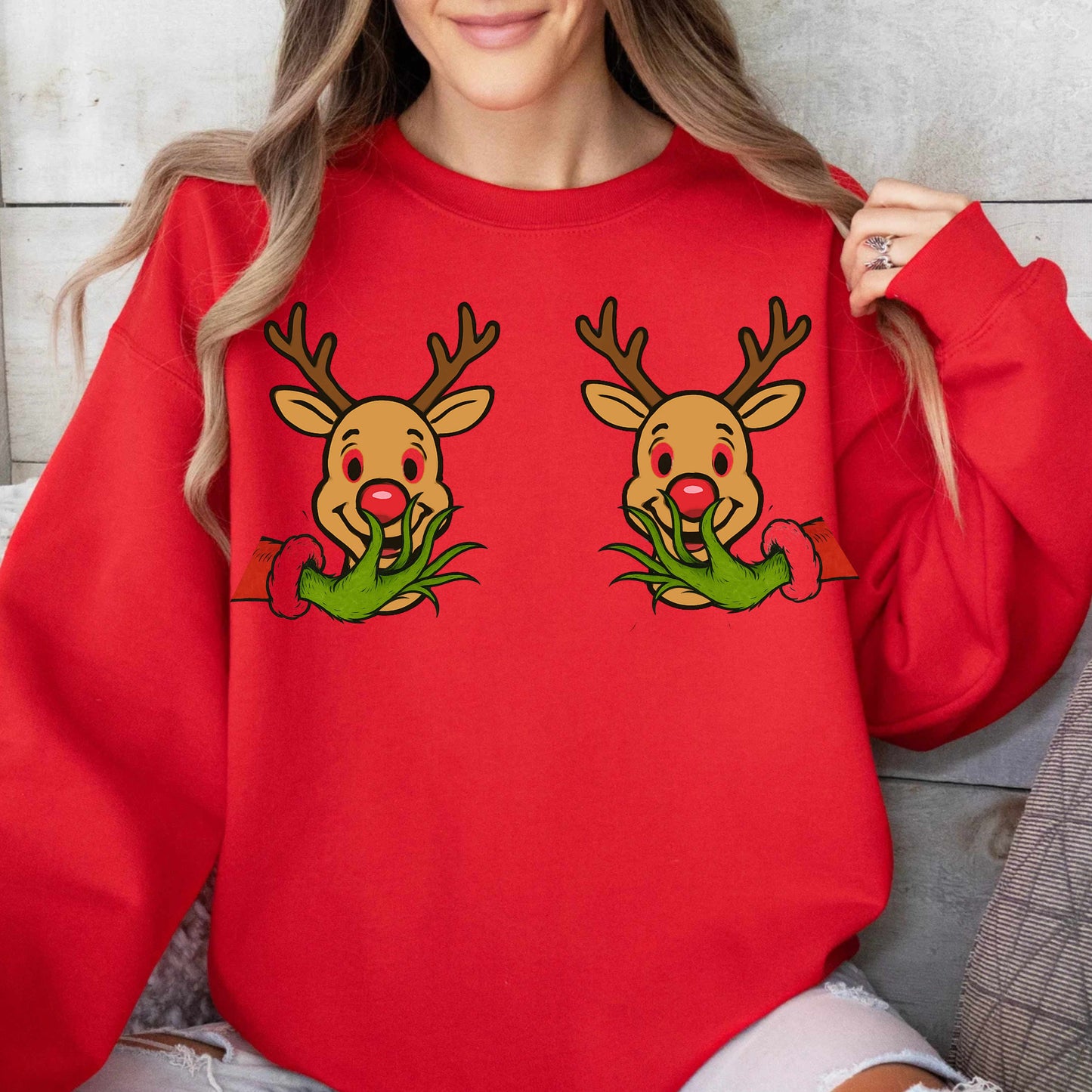 GRINCH PINCHING RUDOLPH NOSE  Crewneck Pullover Sweatshirt