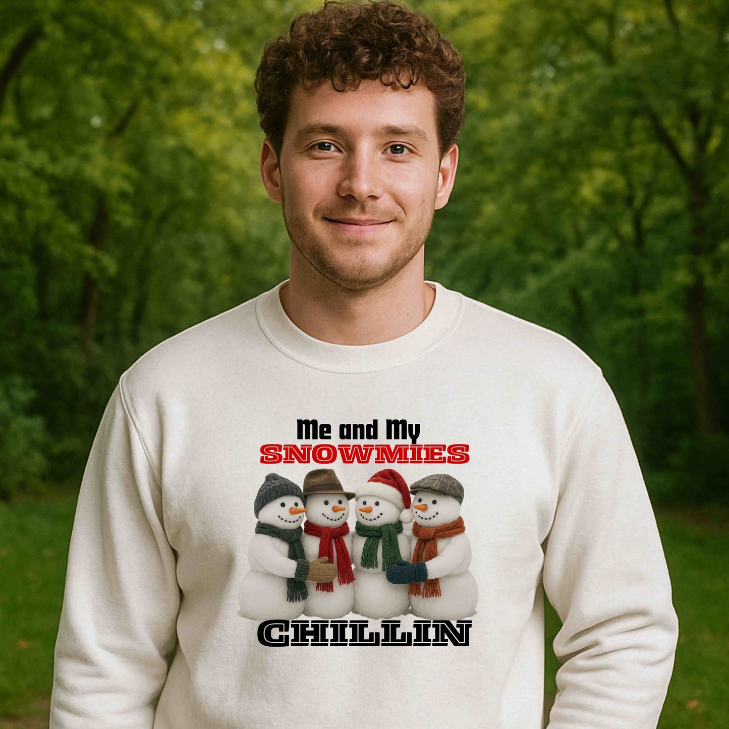 ME AND MY SNOWMIES CHILLIN Gildan Pullover Hoodie