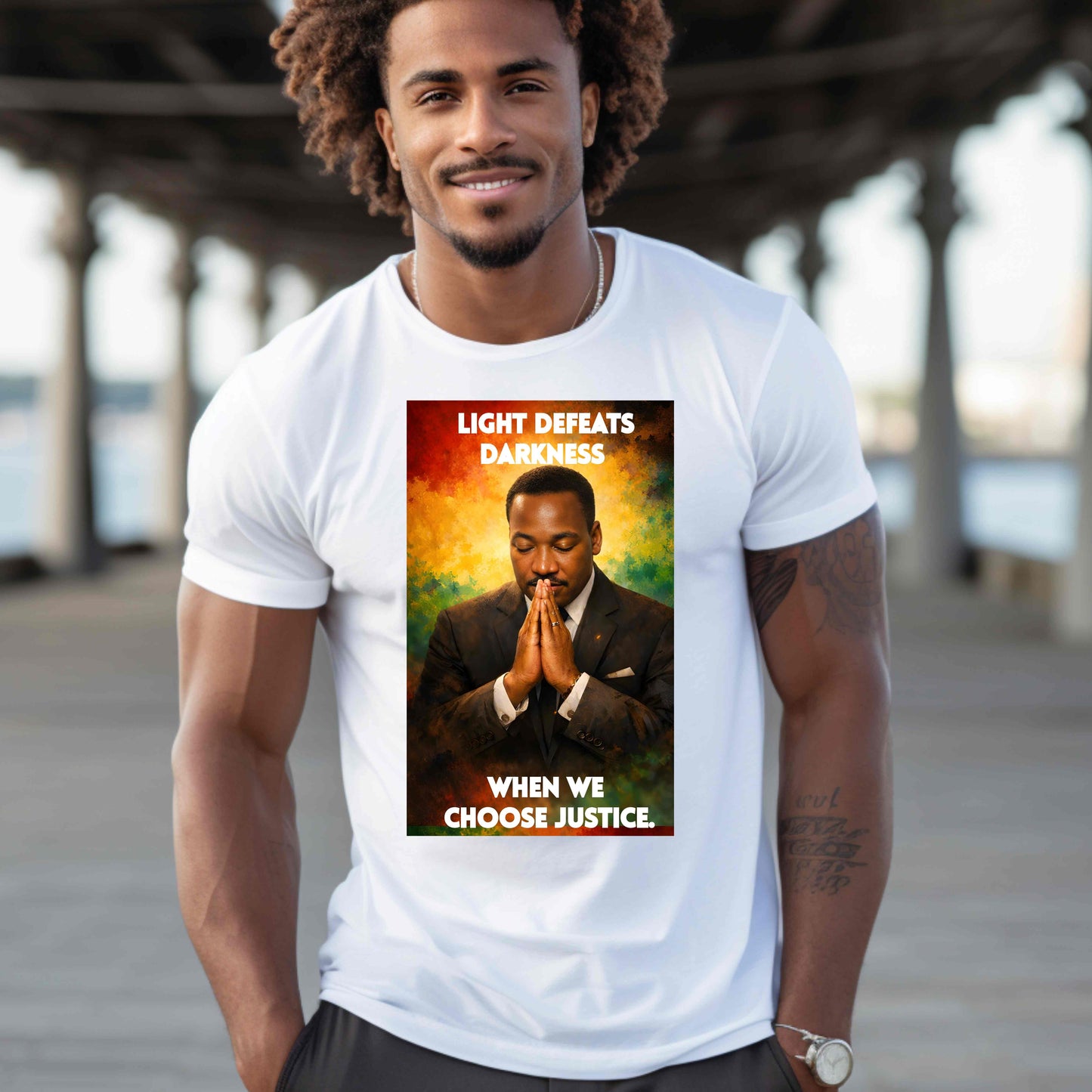 MLK LIGHT DEFEATS DARKNESS. T-Shirt
